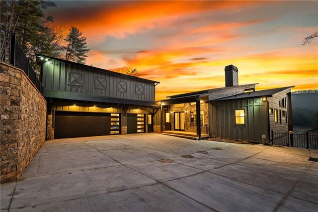 770 Fish Hook Point, Blue Ridge, GA 30513