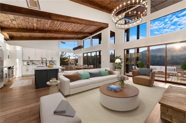 770 Fish Hook Point, Blue Ridge, GA 30513