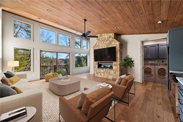 770 Fish Hook Point, Blue Ridge, GA 30513