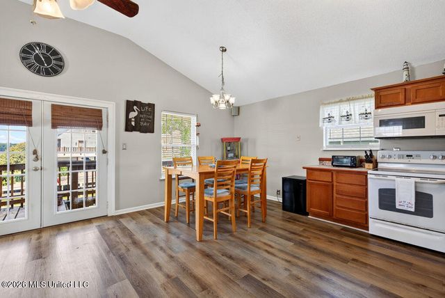 4031 Bank Street, Bay Saint Louis, MS 39520