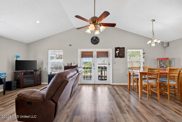 4031 Bank Street, Bay Saint Louis, MS 39520