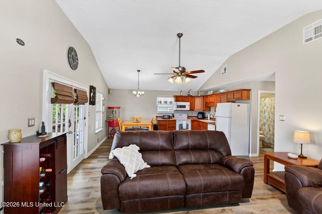 4031 Bank Street, Bay Saint Louis, MS 39520