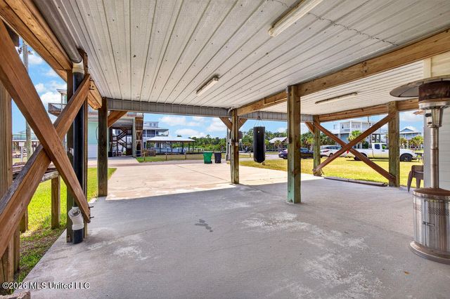 4031 Bank Street, Bay Saint Louis, MS 39520