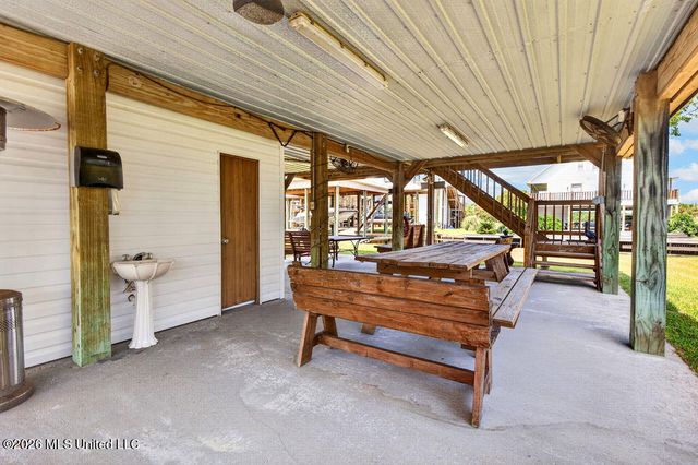 4031 Bank Street, Bay Saint Louis, MS 39520