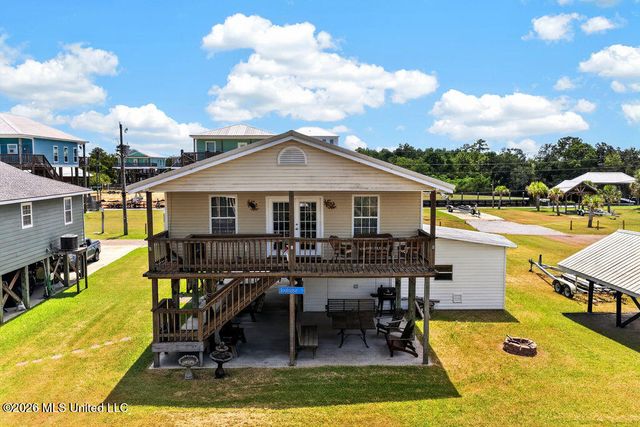 4031 Bank Street, Bay Saint Louis, MS 39520