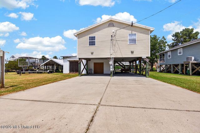 4031 Bank Street, Bay Saint Louis, MS 39520