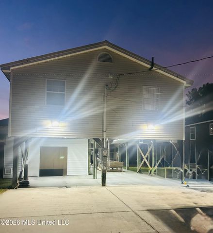 4031 Bank Street, Bay Saint Louis, MS 39520