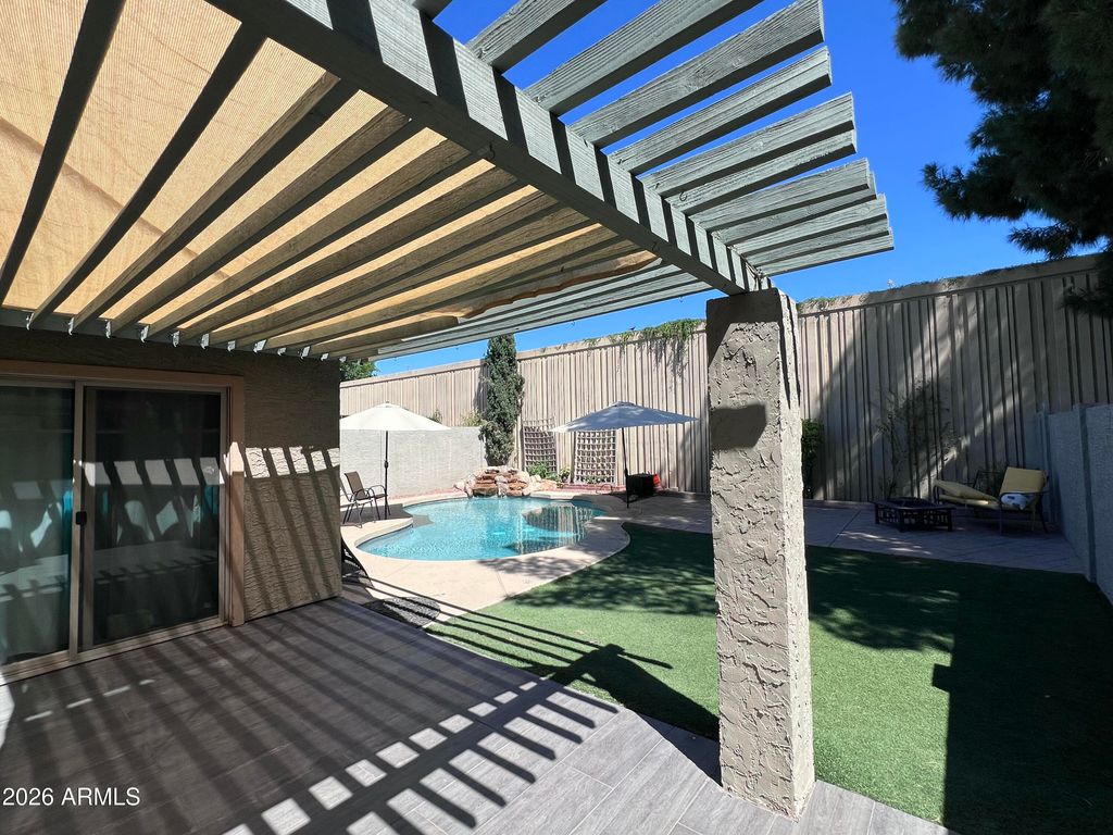 924 E ESCUDA Drive, Phoenix, AZ 85024 — photo 2