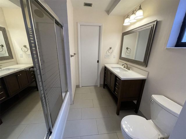 16606 Greens Edge Cir 87, Weston, FL 33326