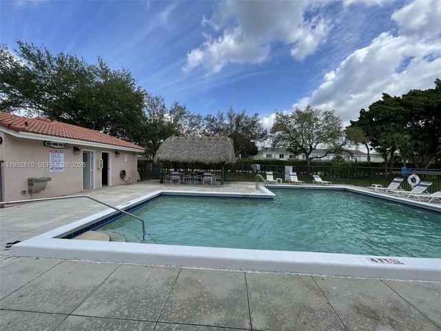 16606 Greens Edge Cir 87, Weston, FL 33326