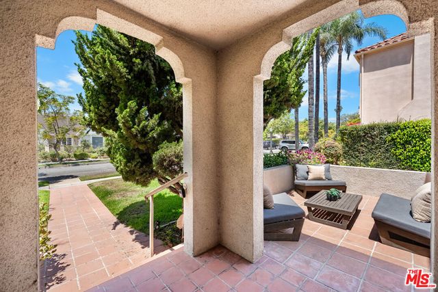 1922 S Euclid Avenue, San Marino, CA 91108