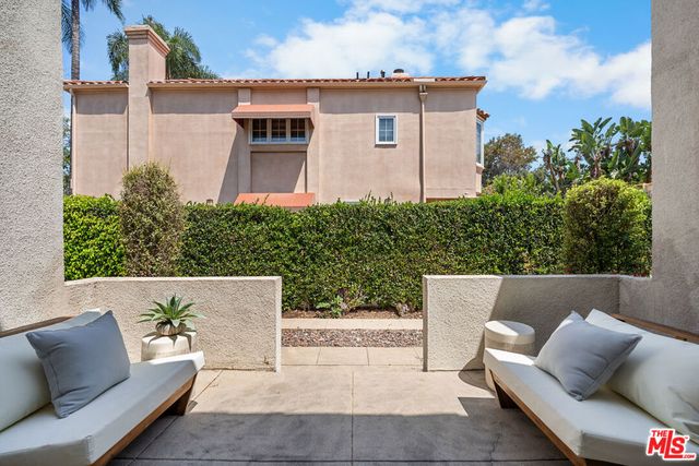 1922 S Euclid Avenue, San Marino, CA 91108