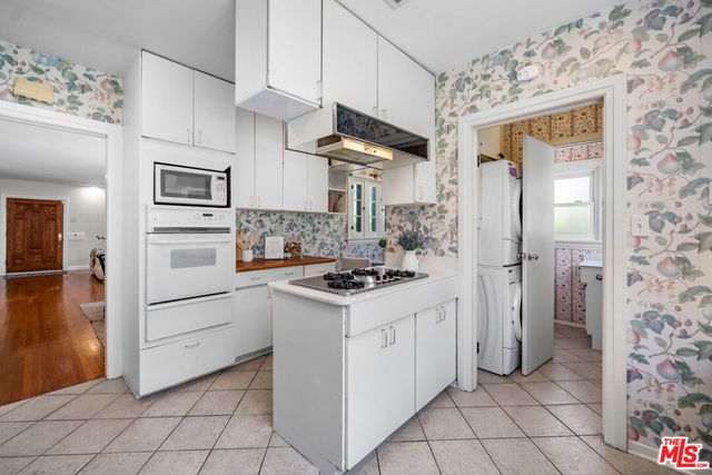 1922 S Euclid Avenue, San Marino, CA 91108