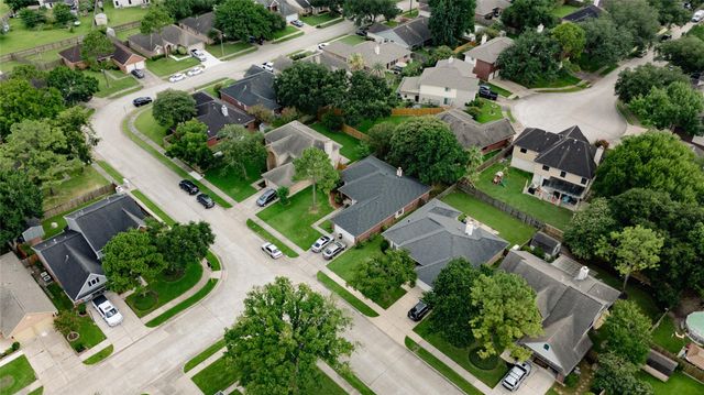 16114 Arborlea Drive, Friendswood, TX 77546