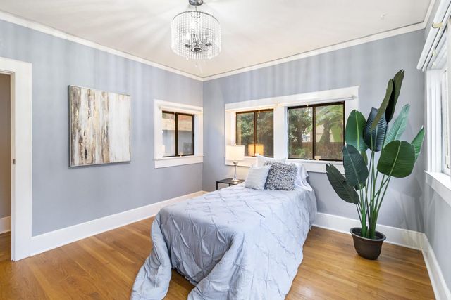 2210 D St, Sacramento, CA 95816