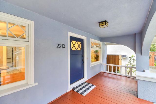 2210 D St, Sacramento, CA 95816