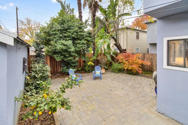 2210 D St, Sacramento, CA 95816