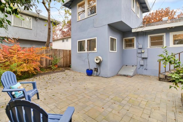 2210 D St, Sacramento, CA 95816