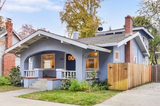 2210 D St, Sacramento, CA 95816