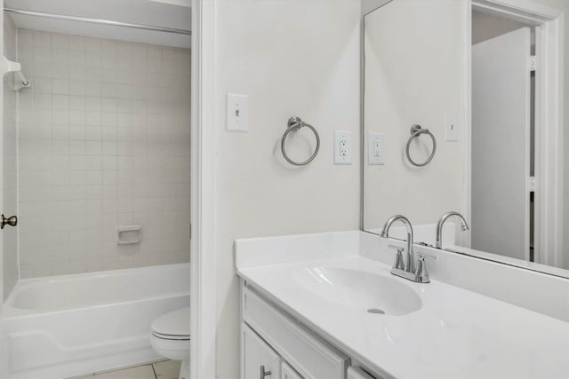 332 W Corporate Drive, Lewisville, TX 75067