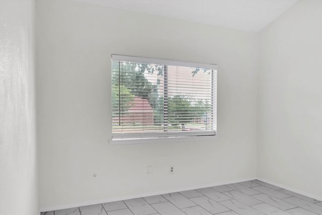 332 W Corporate Drive, Lewisville, TX 75067