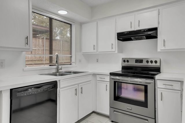 332 W Corporate Drive, Lewisville, TX 75067