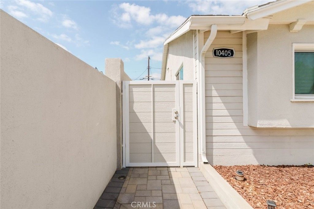10405 N Ruffner Avenue, Granada Hills, CA 91344