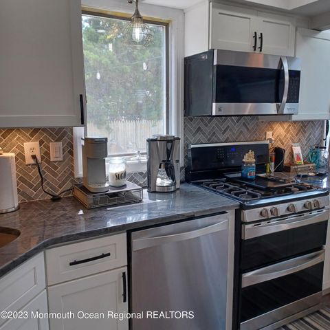2100 S Bayview Avenue, Seaside Park, NJ 08752