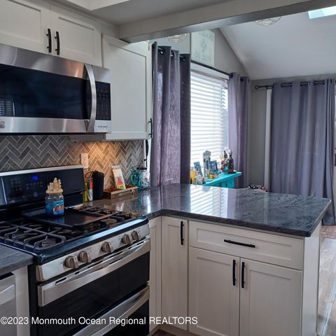 2100 S Bayview Avenue, Seaside Park, NJ 08752