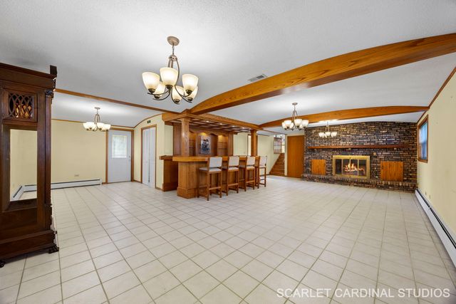 13 W Monterey Avenue, Schaumburg, IL 60193