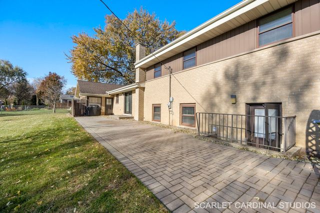 13 W Monterey Avenue, Schaumburg, IL 60193