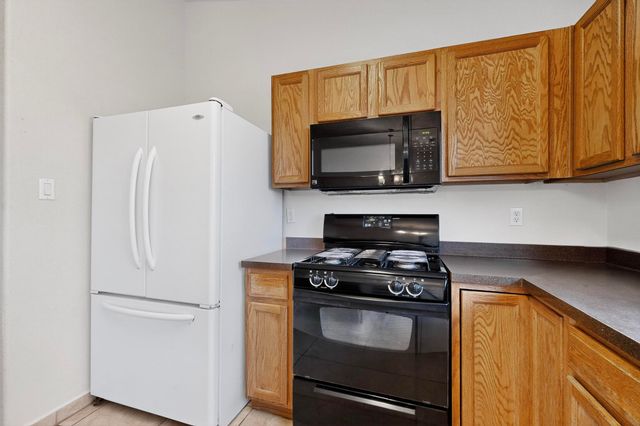 2516 Mountain Gate Lane SW, Albuquerque, NM 87121