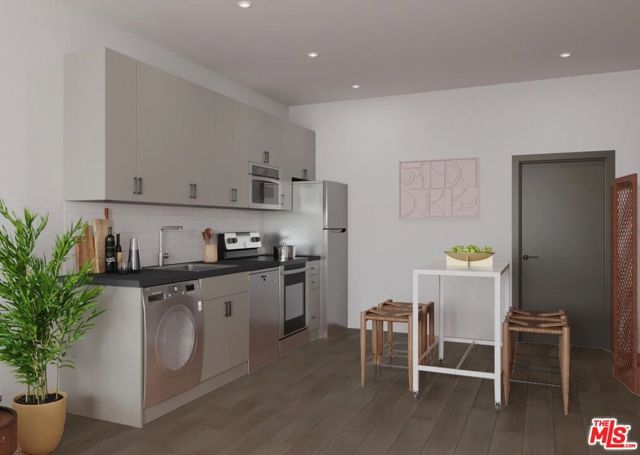 3345 Wilshire Blvd 614, Los Angeles, CA 90005