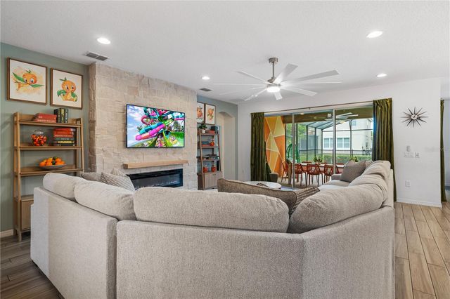 7009 OAKWOOD STREET, Davenport, FL 33837