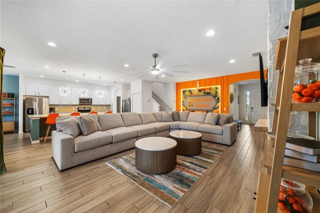 7009 OAKWOOD STREET, Davenport, FL 33837