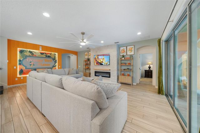 7009 OAKWOOD STREET, Davenport, FL 33837