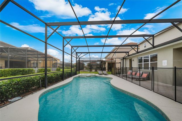 7009 OAKWOOD STREET, Davenport, FL 33837