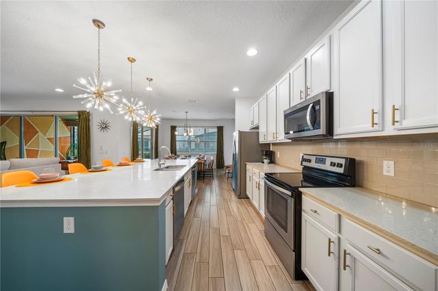 7009 OAKWOOD STREET, Davenport, FL 33837