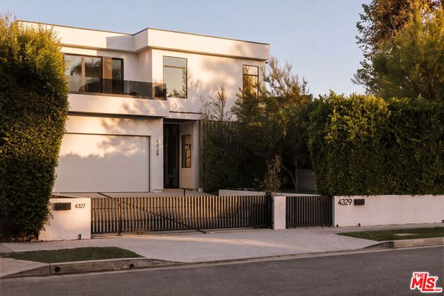 4329 Agnes Avenue, Studio City, CA 91604