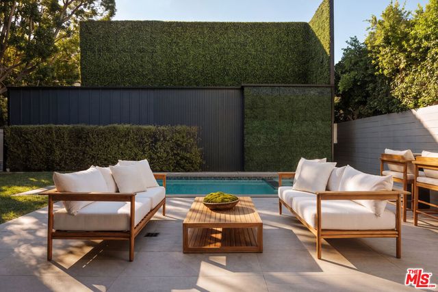 4329 Agnes Avenue, Studio City, CA 91604