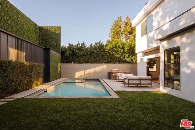4329 Agnes Avenue, Studio City, CA 91604