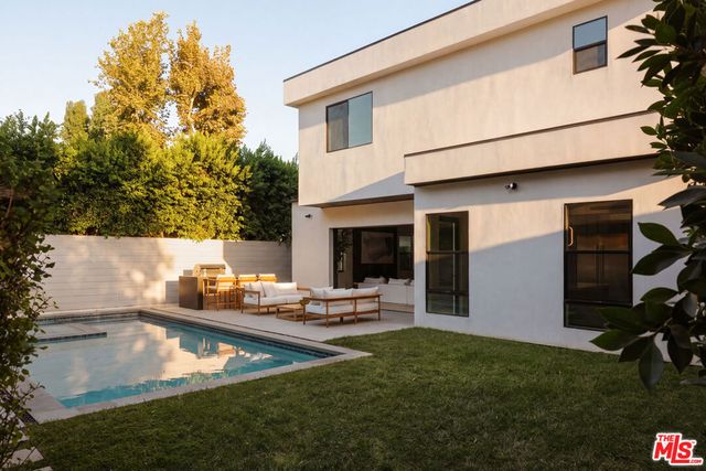 4329 Agnes Avenue, Studio City, CA 91604
