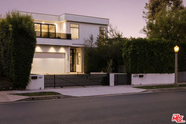 4329 Agnes Avenue, Studio City, CA 91604