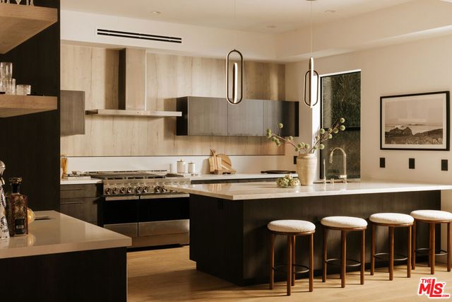 4329 Agnes Avenue, Studio City, CA 91604