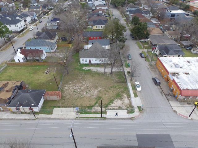 1903 Chapman Street, Houston, TX 77009