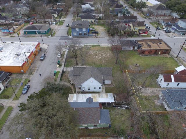1903 Chapman Street, Houston, TX 77009