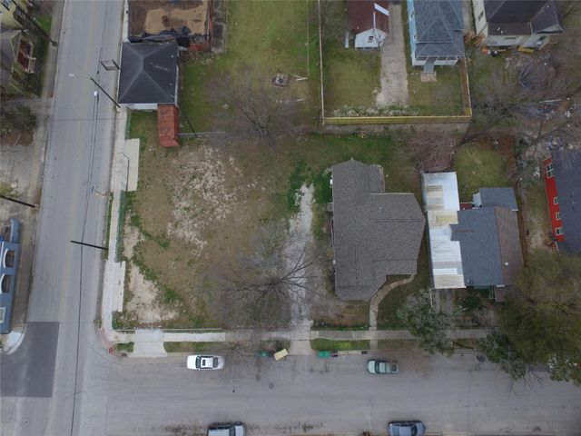 1903 Chapman Street, Houston, TX 77009