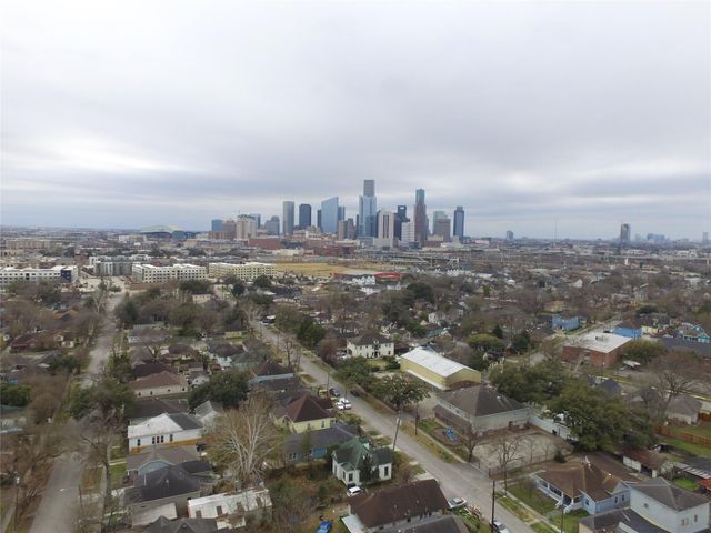 1903 Chapman Street, Houston, TX 77009