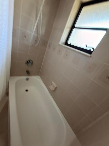 1217 SE Nancy Lane, Port St. Lucie, FL 34983
