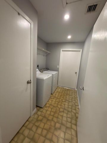 1217 SE Nancy Lane, Port St. Lucie, FL 34983